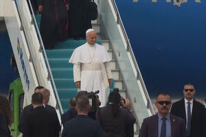 Papa Leão XIV já chegou à Turquia para a primeira viagem internacional do pontificado 