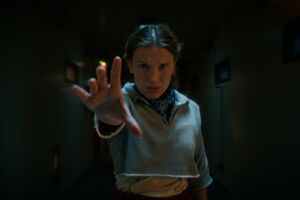 Eleven (Millie Bobby Brown) terá de enfrentar Vecna numa cidade de Hawkins tomada pelo Upside Down