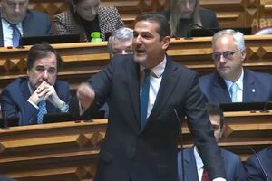 Reforço do Tribunal Constitucional: Hugo Soares acusa esquerda de "irresponsabilidade" 