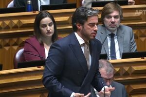 IL critica esquerda e direita por “usarem o Tribunal Constitucional como arma de ataque ideológico” 