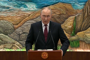 "Precisamos de nos sentar e discutir isto seriamente": Putin comenta plano de paz dos EUA para a Ucrânia 