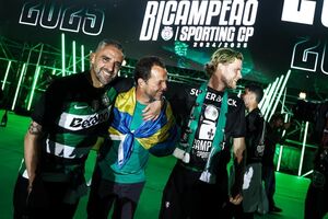 Sporting CP celebra o título de bicampeão 2024/2025 com festa e prémios Stromp