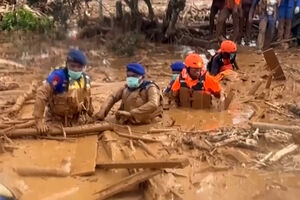 Mais de 250 mortos em cheias e deslizamentos em Sumatra, Indonésia