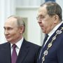 Lavrov volta a público depois de crise com cimeira de Budapeste, mas continua longe de Putin