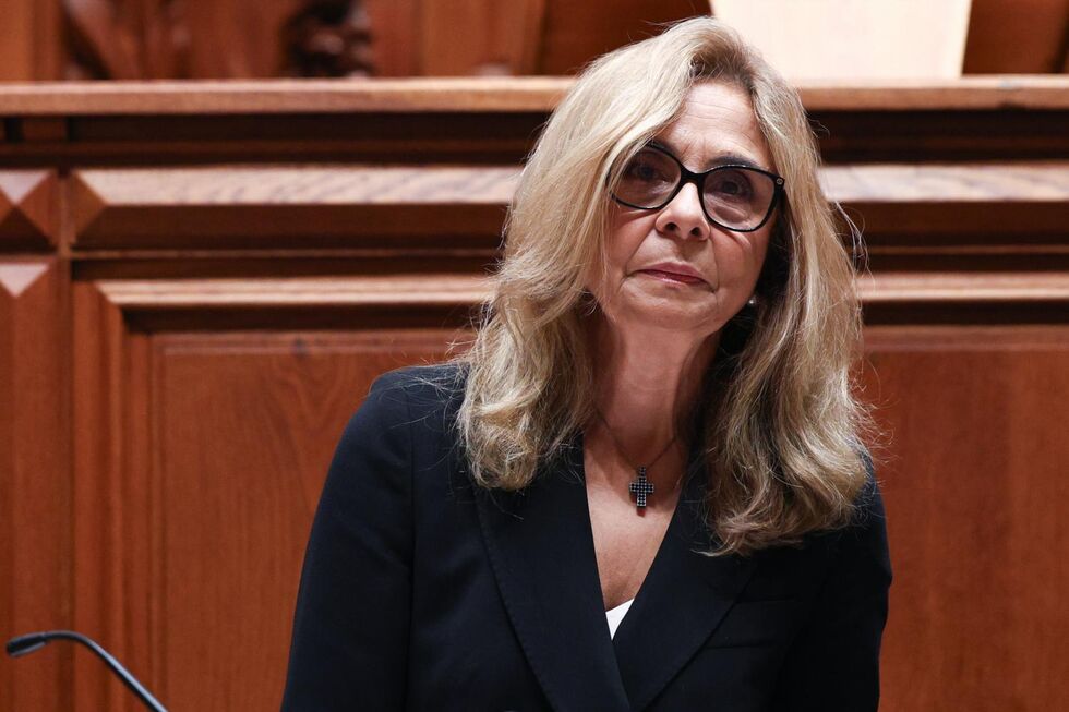 Ministra da Saúde, Ana Paula Martins, garante que não faltam vacinas contra a gripe em Portugal