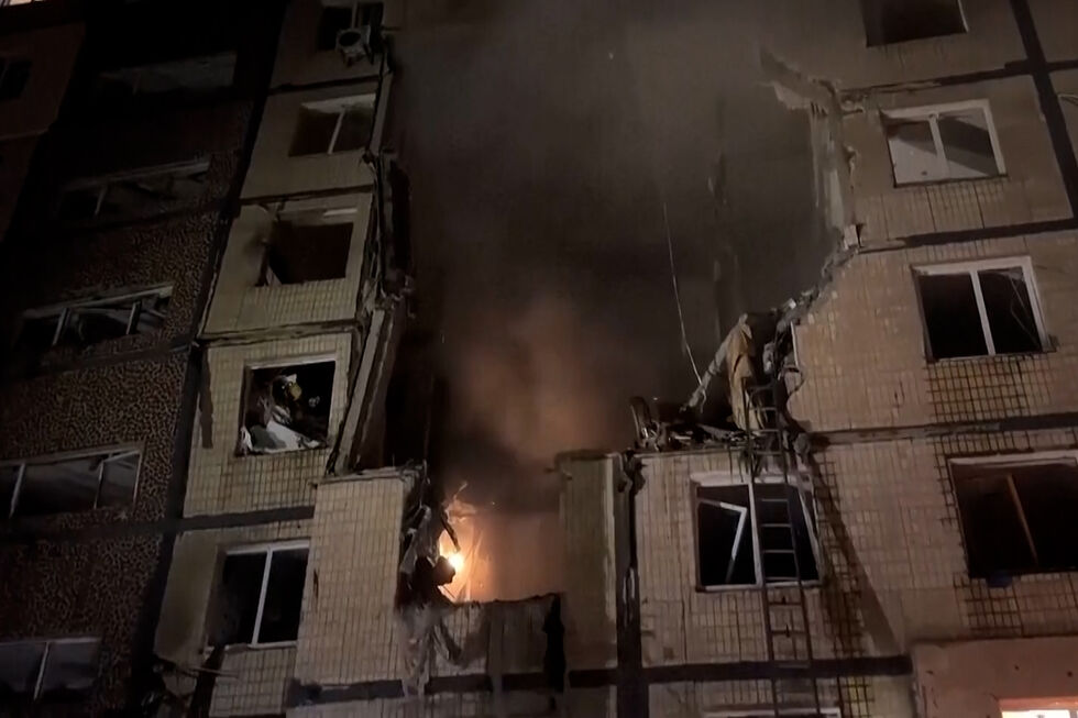 Ataque russo atinge prédio residencial na Ucrânia e faz três mortos  