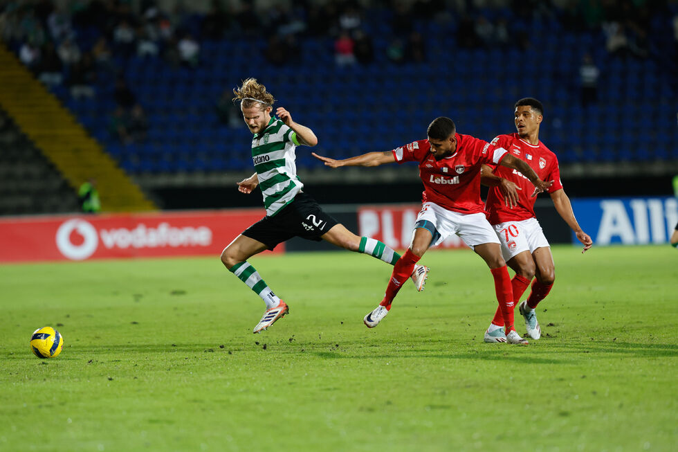 Hjulmand marca nos descontos e Sporting vence nos Açores