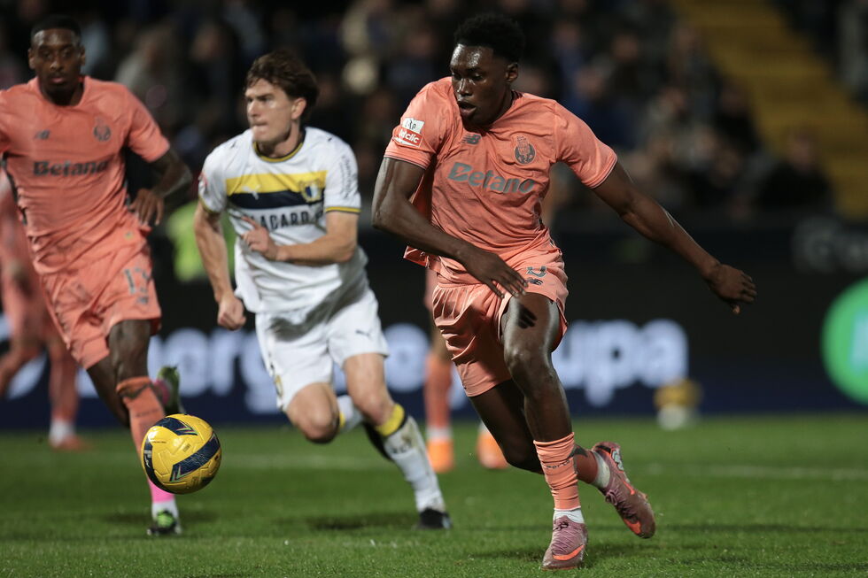 FC Porto vence Famalicão e consolida liderança