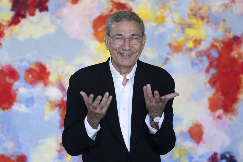 Pamuk não se leva a sério enquanto pintor, mas devia - os desenhos agora mostrados em livro contradizem-no 