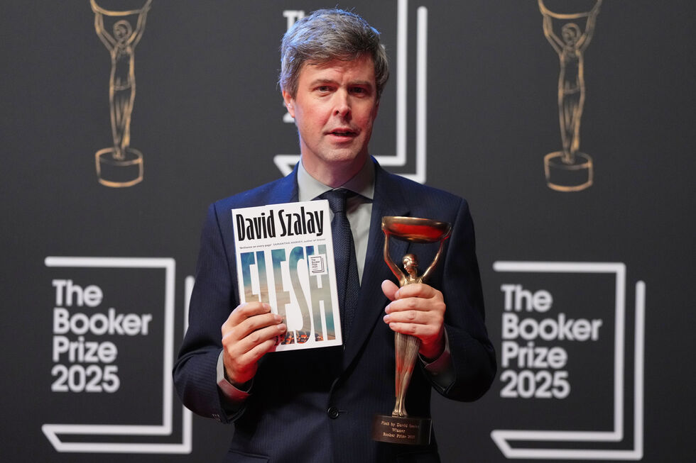 O escritor David Szalay na cerimónia de entrega do Prémio Booker, esta segunda-feira, dia 10 de novembro, em Londres