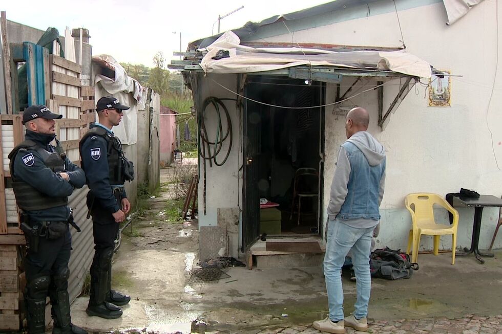 Odivelas: Desalojadas oito pessoas, incluindo crianças, de habitações ocupadas ilegalmente