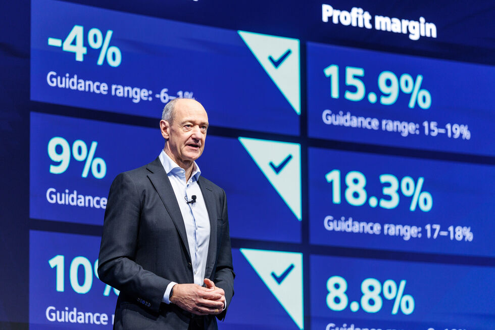 Roland Busch, Siemens AG, congratulou-se com os resultados