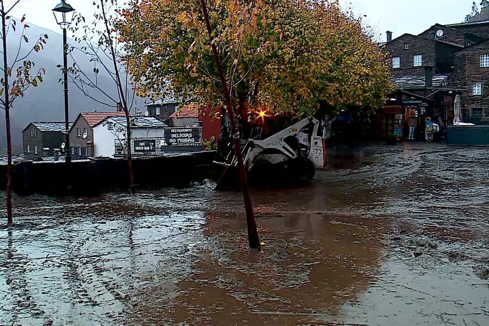 Mau tempo causa inundações e desalojados em Portugal, com Setúbal e Lisboa mais afetadas