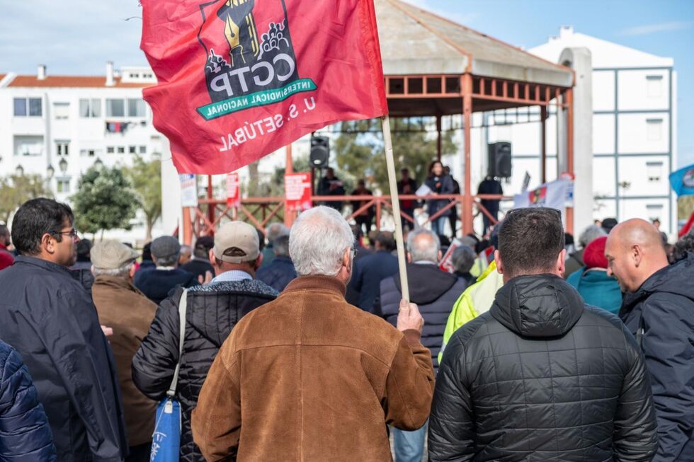 Centrais sindicais marcaram uma greve geral para 11 de dezembro