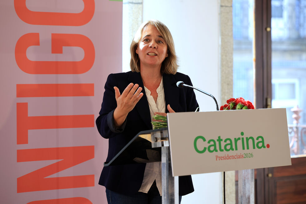 Catarina Martins critica nova lei laboral e apela a recuo do Governo