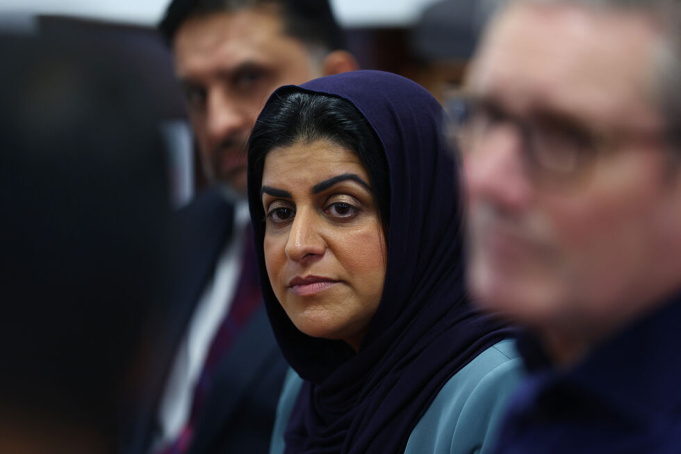 Reino Unido revê estatuto de refugiado e impõe limite de proteção