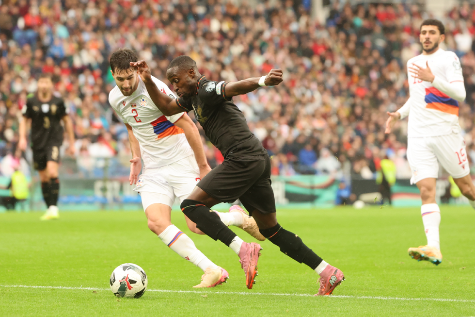 Carlos Forbs na estreia pela Seleção frente à Arménia no Dragão