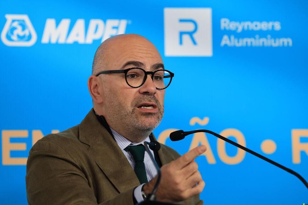 Pinto Luz tranquilo sobre buscas na TAP