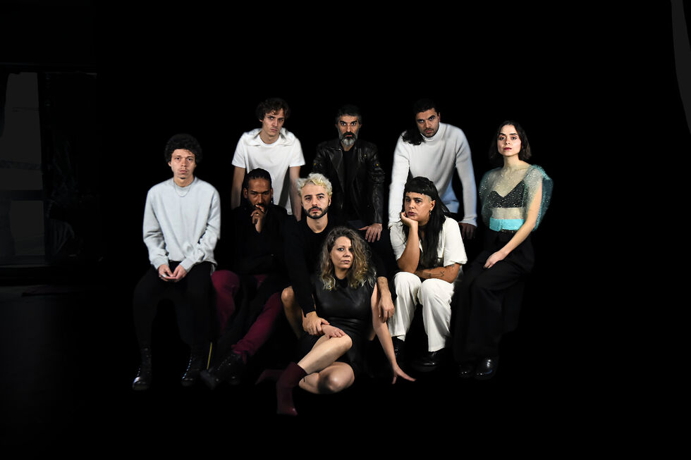 No Porto, estreia esta quinta-feira 'Titus', adaptação de uma tragédia de Shakespeare a cargo de Cátia Pinheiro, José Nunes e Hugo van der Ding, interpretada por este elenco