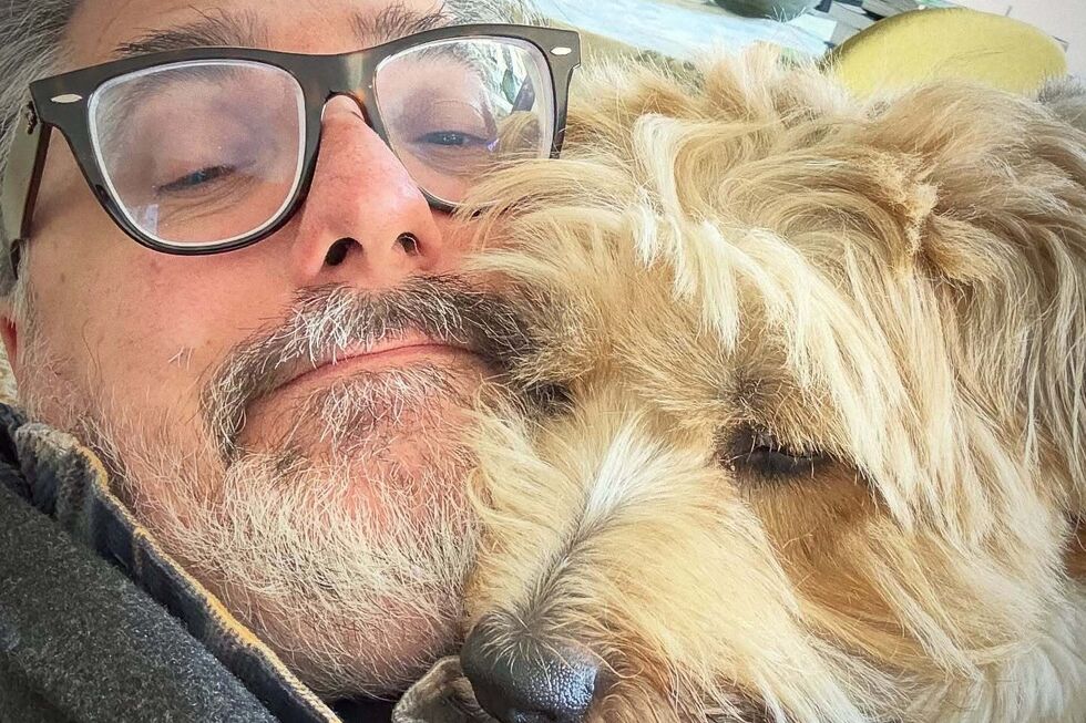 Nuno Markl com a cadela, Chiclete