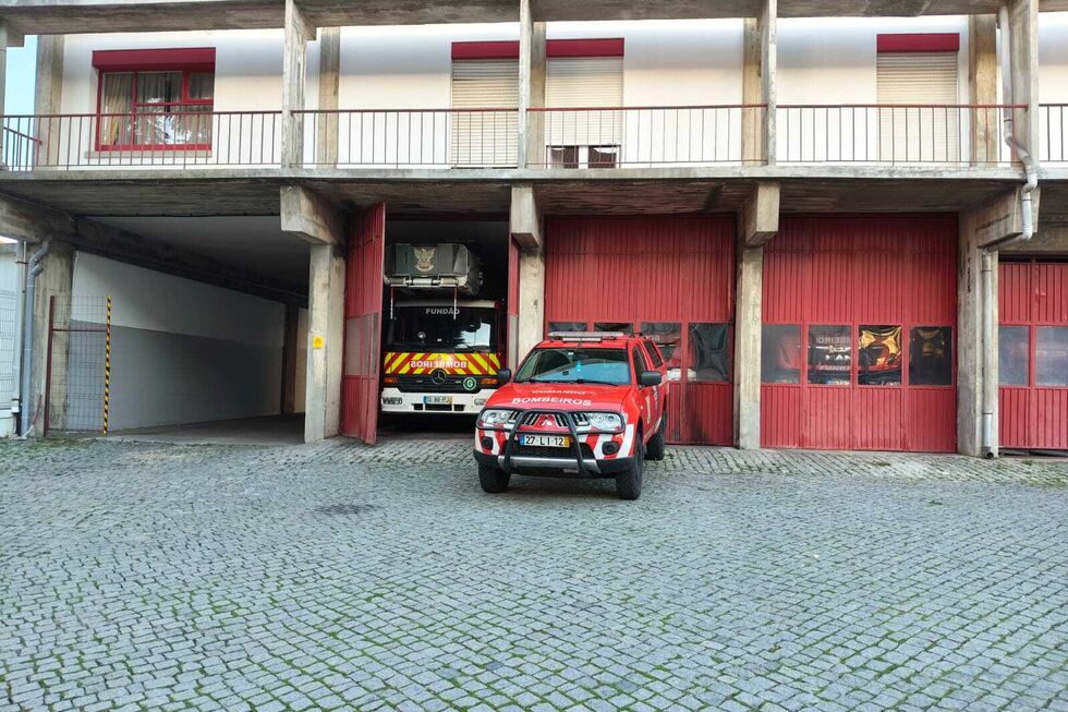Liga dos Bombeiros nega praxes no quartel após caso de violação