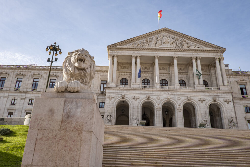 Manifestação frente à Assembleia da República por direitos das pessoas com deficiência