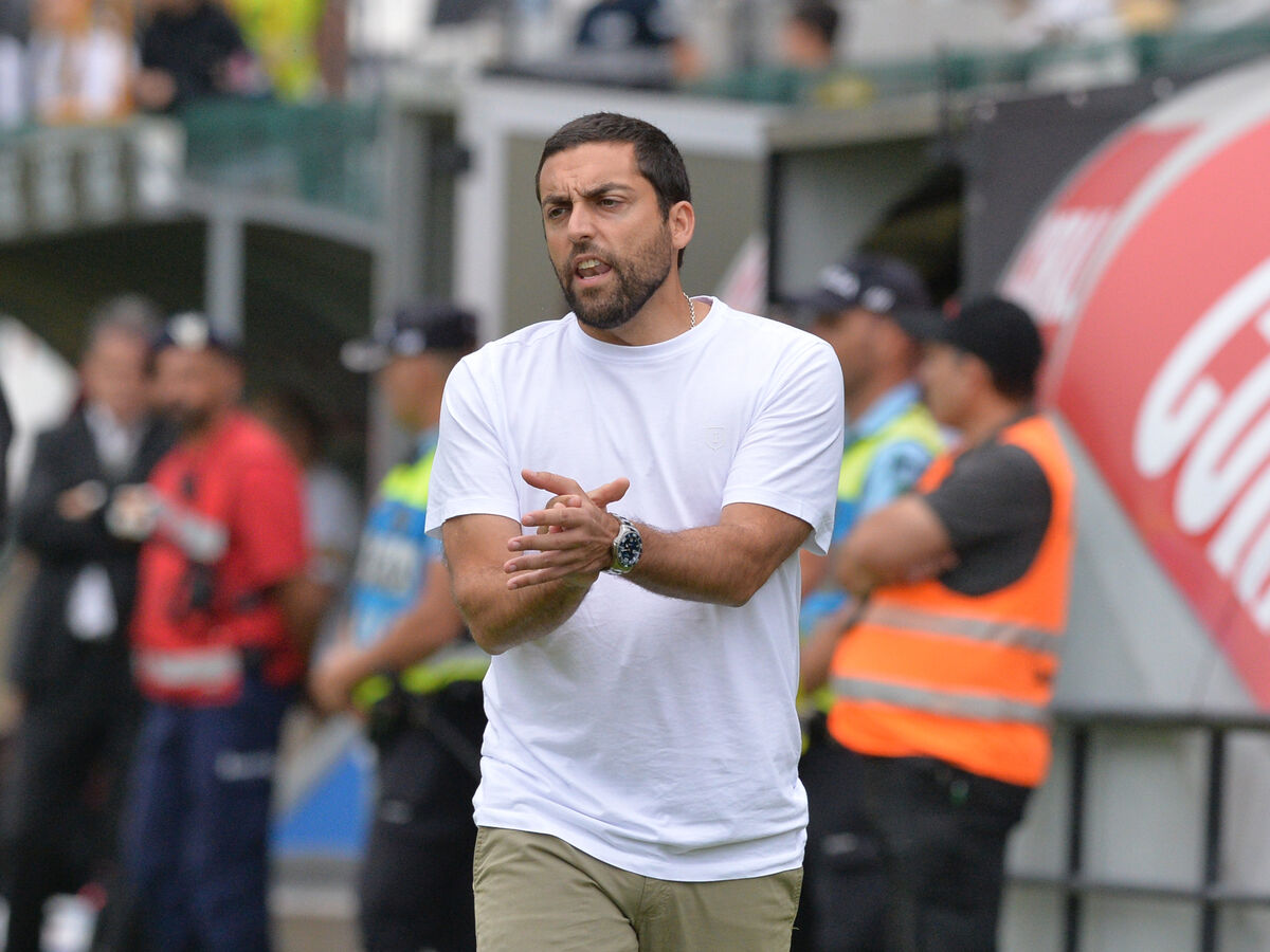 Vasco Botelho da Costa: a vida do treinador-sensação