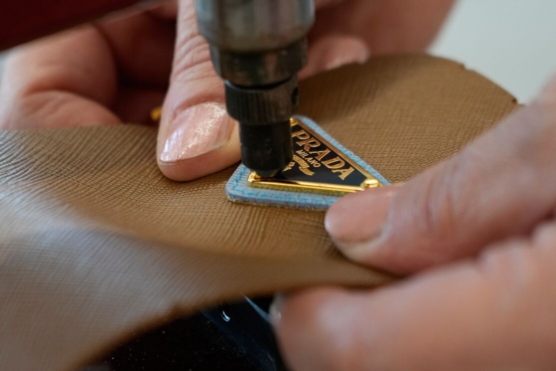 Prada investe na aquisição da Versace por 1.184 milhões de euros