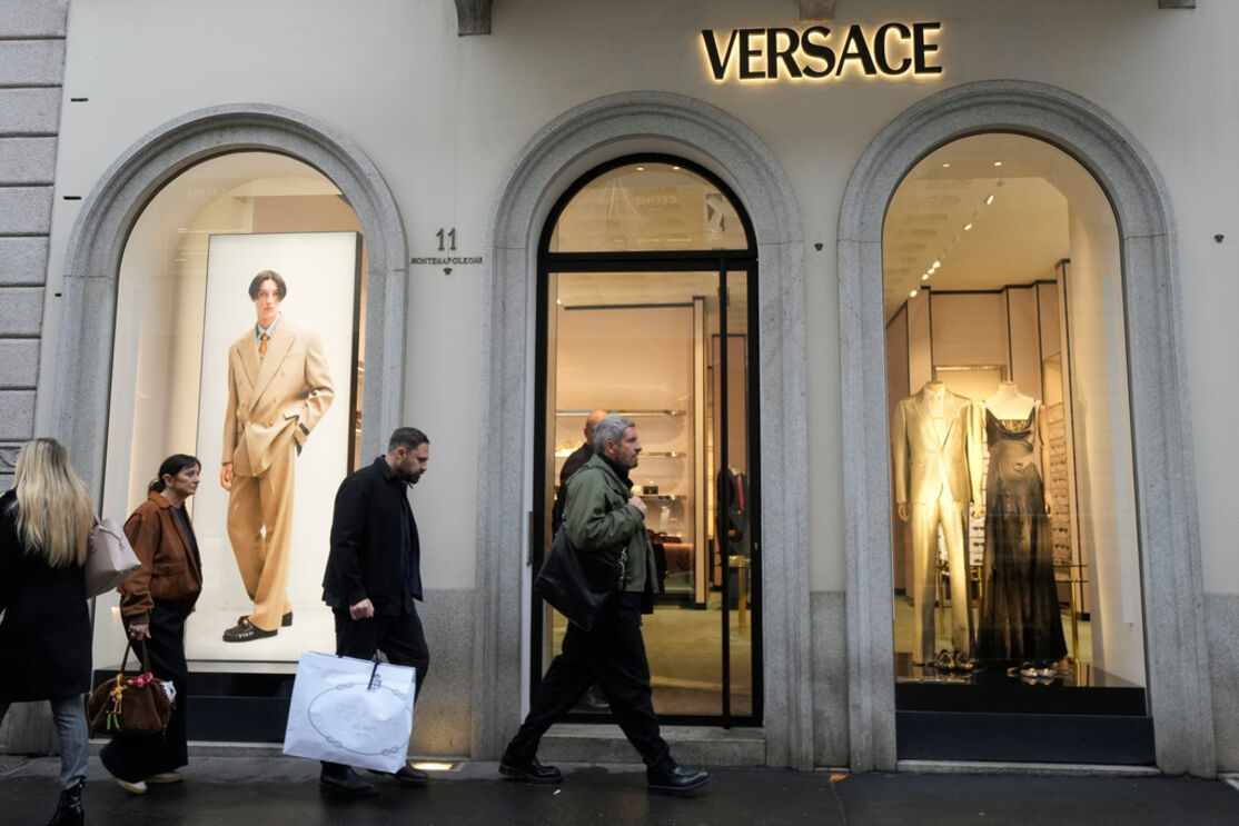 Prada conclui compra da Versace por 1.184 milhões de euros
