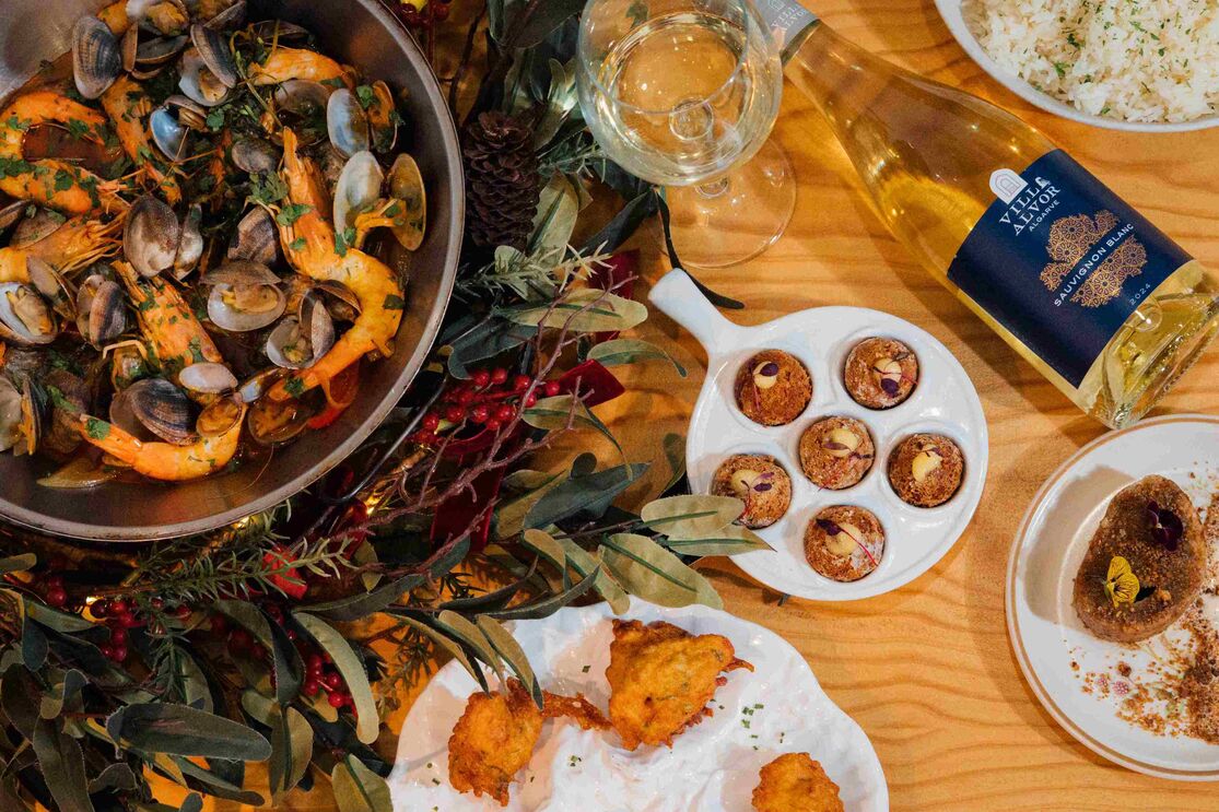 Uma sugestão para celebrar a quadra com marisco, vinho branco e petiscos