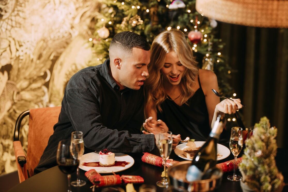 Fica situado no Porto no Yotel Porto perto da Rua da Trindade