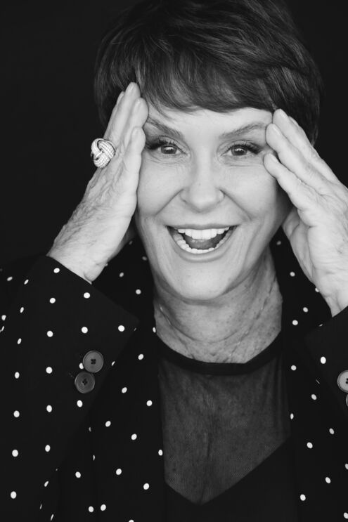 A astróloga, numeróloga e médium diz que é a 'rainha dos mortos'