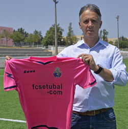 Dirigente de clube de Setúbal acusado de recorrer a imigrantes ilegais para subir de divisão