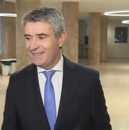 “Não vejo gravidade”: José Luís Carneiro minimiza escutas da Operação Influencer divulgadas pela SÁBADO