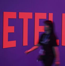 Netflix compra Warner Bros. por 72 mil milhões de dólares