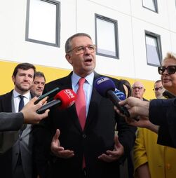 Atual e antigos secretários-gerais da UGT apoiam António José Seguro na corrida presidencial