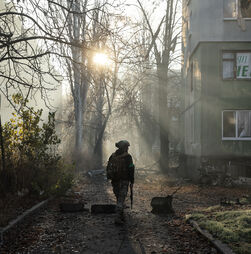 China critica possível uso de ativos russos congelados na UE para apoiar a Ucrânia