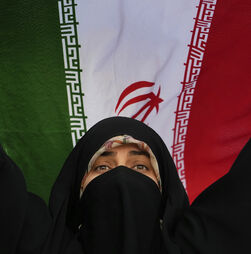 Mulheres correm maratona no Irão sem véu e dois organizadores da prova acabam detidos