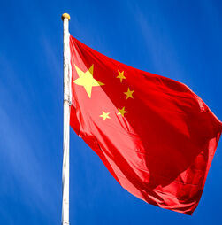 China executa ex-dirigente de banco estatal por subornos de 133 milhões de euros