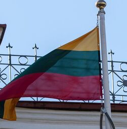 Lituânia em estado de emergência nacional devido a balões bielorrussos no seu espaço aéreo