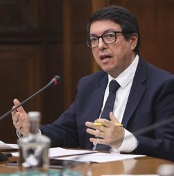 Falta de capacidade da linha SNS 24 impede alargamento de programa para reduzir urgências