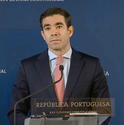 Ministro da Presidência garante que apenas uma 'minoria' aderiu à greve e que a proposta se mantém em cima da mesa