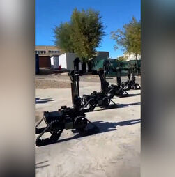 Militares da Guardia Civil têm quatro novos colegas robôs