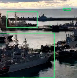 Serviço de segurança da Ucrânia afirma ter incapacitado um submarino russo num ataque com drones subaquáticos