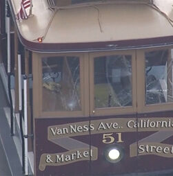 Quinze pessoas feridas após elétrico travar abruptamente em São Francisco  