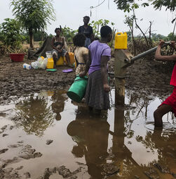 Pelo menos 313 mortos devido a ciclones na última época chuvosa em Moçambique 