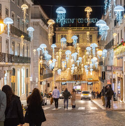 Chiado sem carros ao fim de semana na época festiva