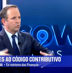 Alterações ao código contributivo: 'É um escândalo', diz Fernando Medina