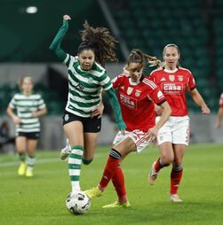 Sporting e Benfica empatam no dérbi feminino e mantêm distâncias