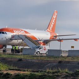 Easyjet garante que passageira estava viva quando embarcou em Málaga